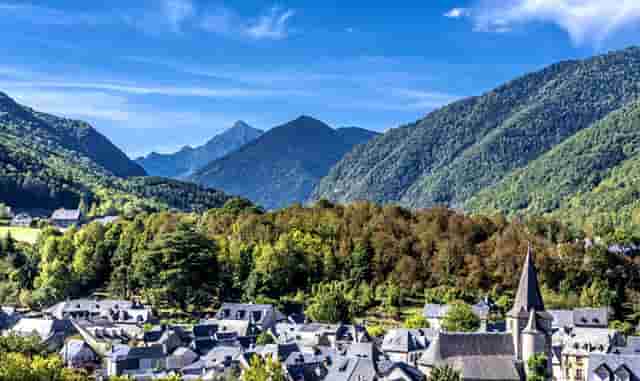 东方时尚科目二上坡定点技巧(东方时尚科目二定点停车)